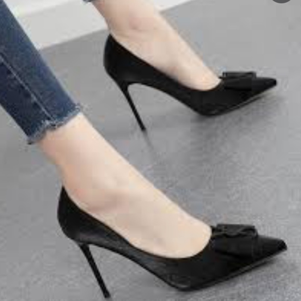 EVC Vintage Van Eli Patent Toe Fabric Bow 2.5in Kitten Heels